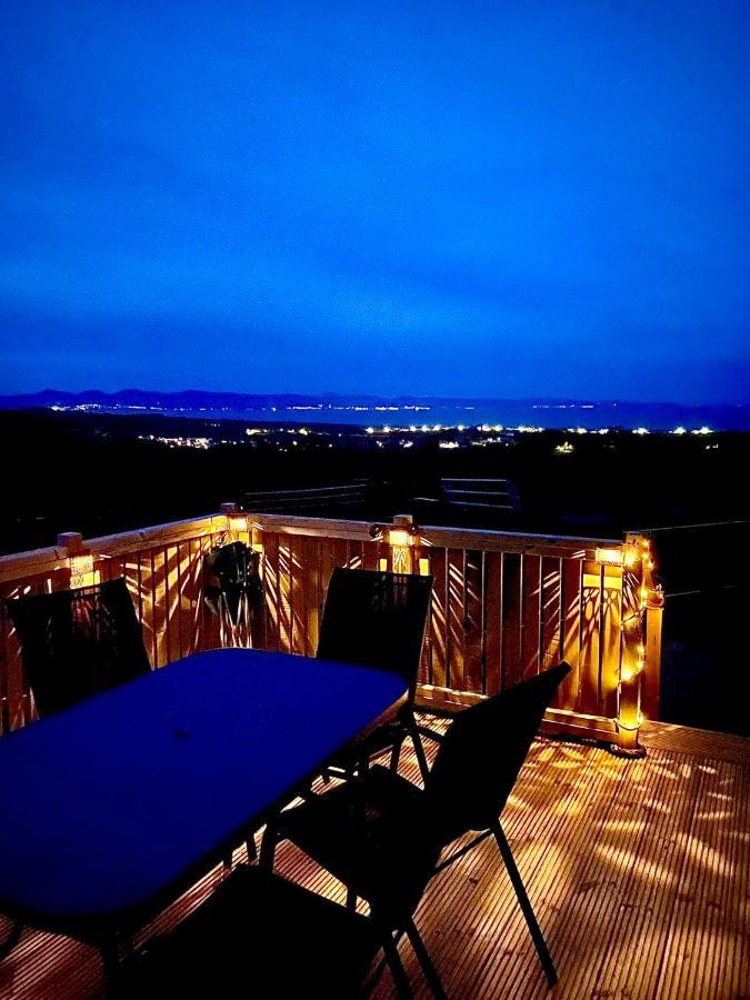 Snowdon Bay - North Wales - Stunning Llyn Peninsula Mountain & Ocean Views - Wilde Retreats Villa Pwllheli Eksteriør bilde
