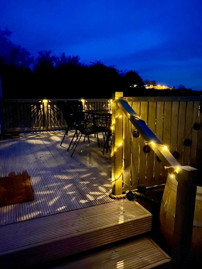 Snowdon Bay - North Wales - Stunning Llyn Peninsula Mountain & Ocean Views - Wilde Retreats Villa Pwllheli Eksteriør bilde